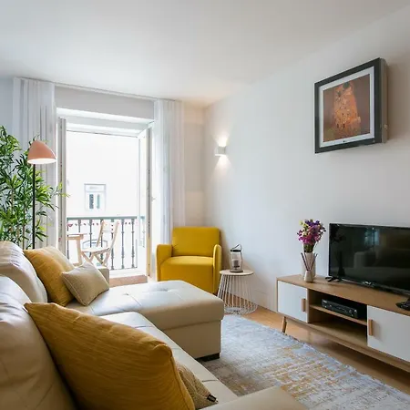Joivy Downtown Deluxe Apartment